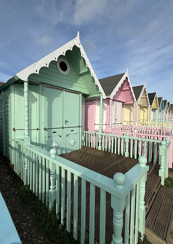 Little Seafoam Beach Hut