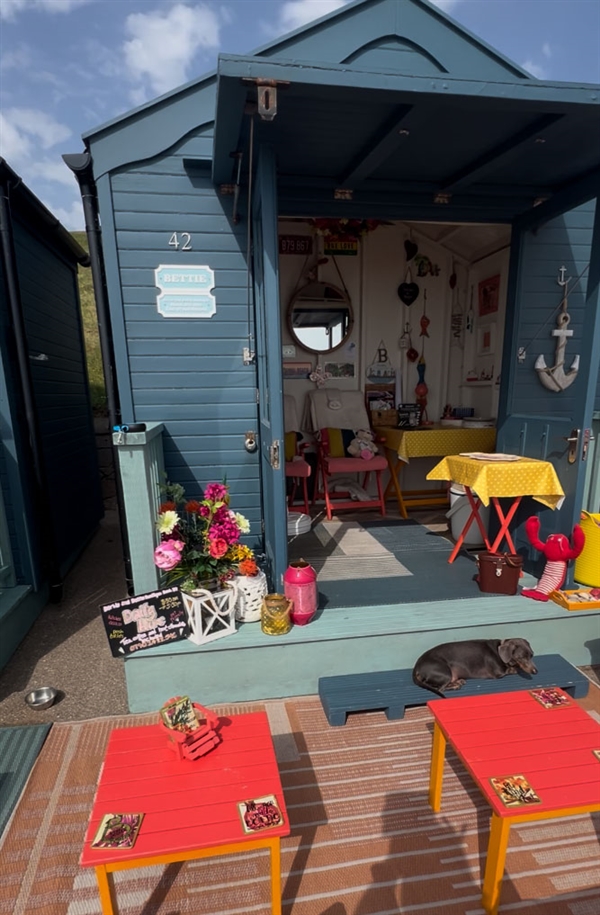 Bettie Boutique Beach Hut no 42