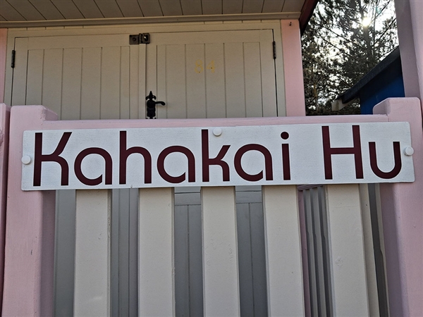 Kahakai Hu 84